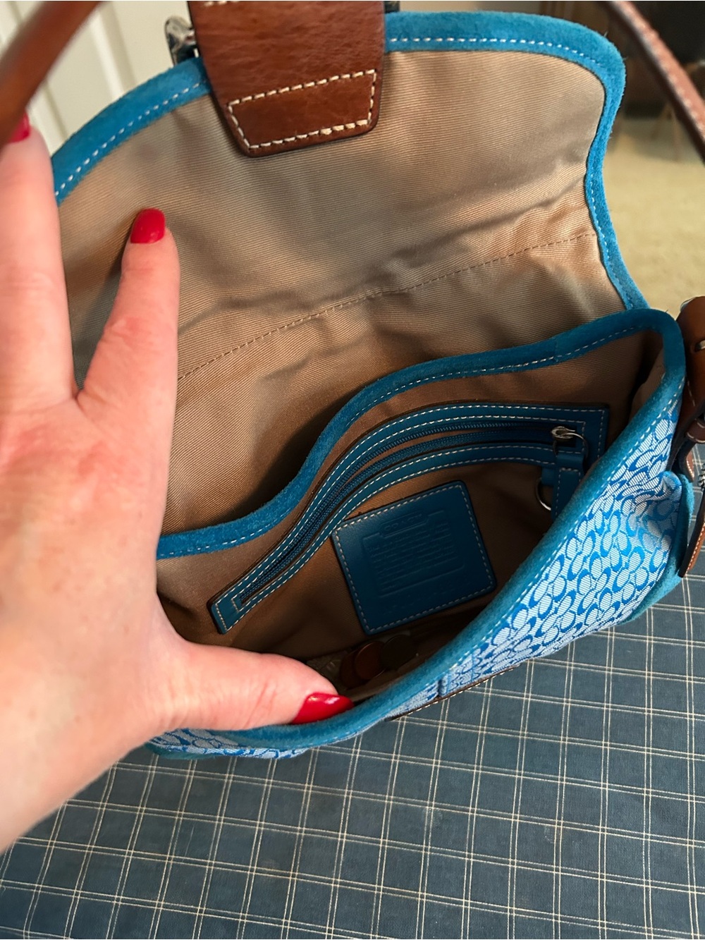 Hollister turquoise and Brown Leather Shoulder Bag - Picture 3 of 3